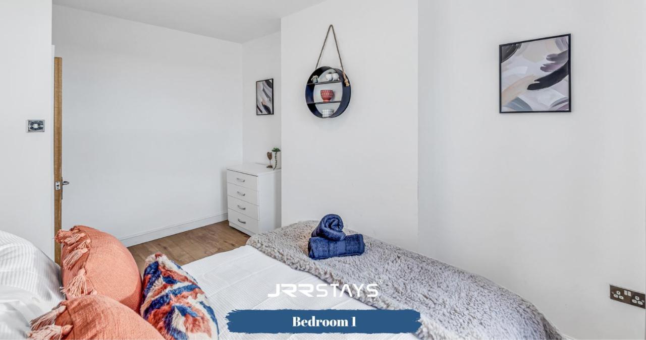 Cardiff Stylish 2 Bedroom Sleeps 6 Wi-Fi - Jrr Stays المظهر الخارجي الصورة