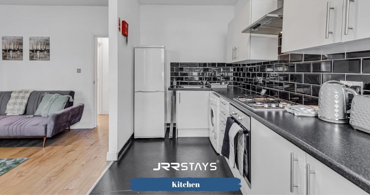 Cardiff Stylish 2 Bedroom Sleeps 6 Wi-Fi - Jrr Stays المظهر الخارجي الصورة
